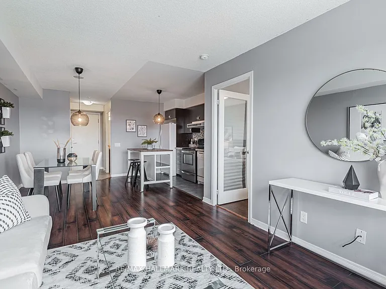 60 Heintzman St #1802 — Photo 16
