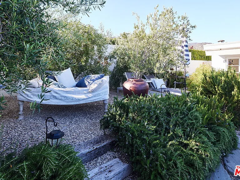 3817 Surfwood Rd — Photo 23