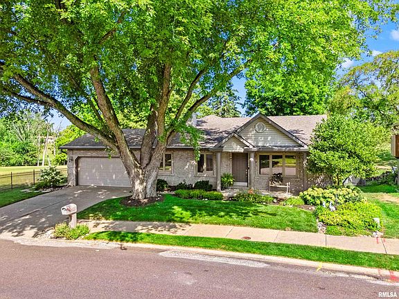 2nd image of 2017 Highwood Ave