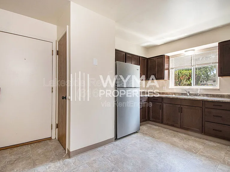 1009 36th St SW — Photo 21