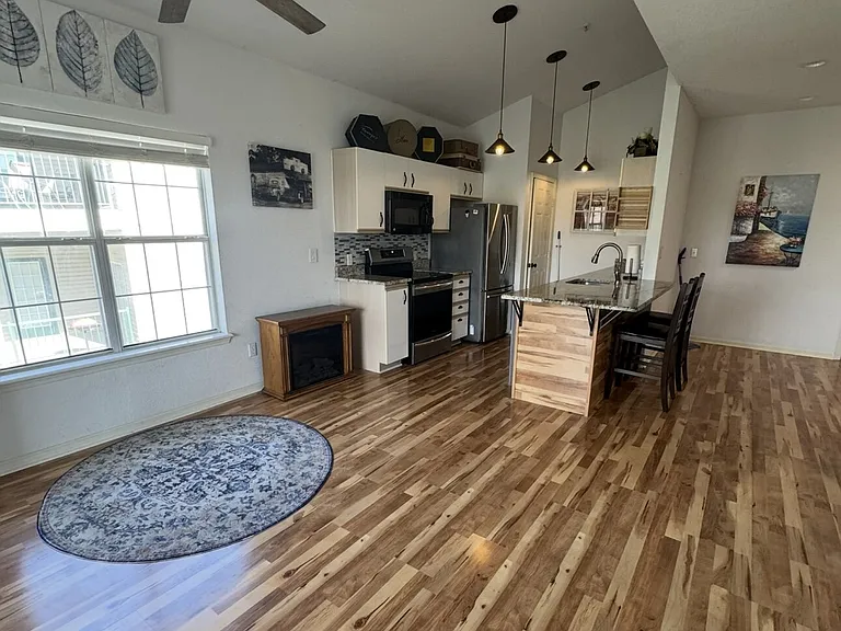 813 Holiday Rdg #H12 — Photo 18