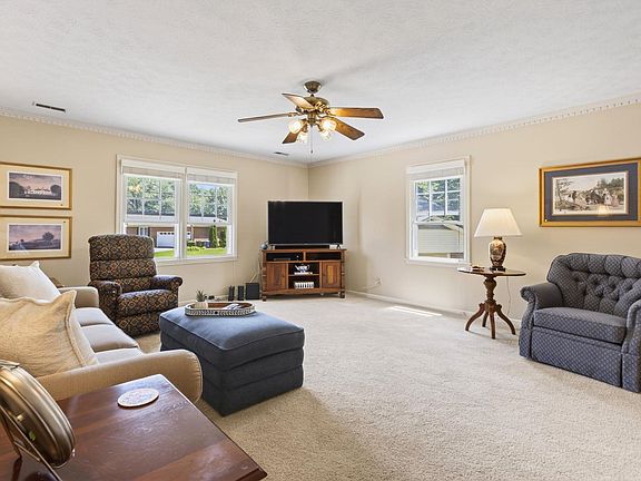 5th image of 6 Royal Oak Ct