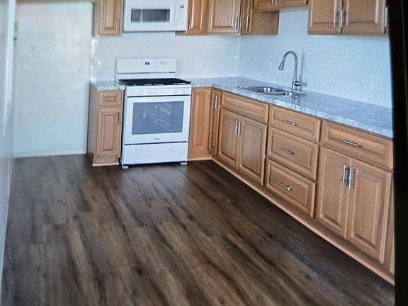 4th image of 11936 Inglewood Ave APT 4