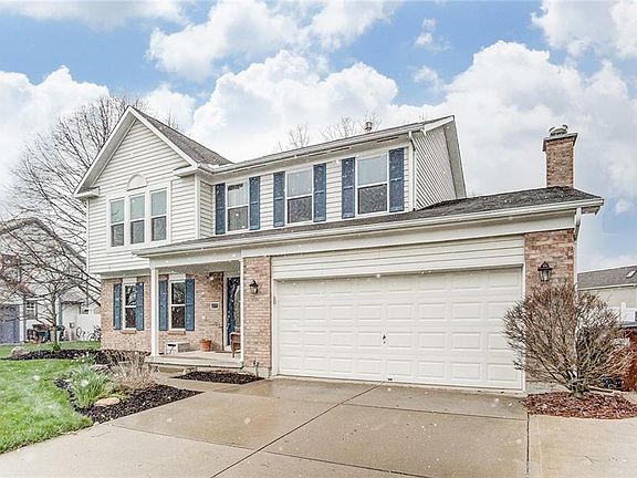 3rd image of 913 Cranbrook Ct