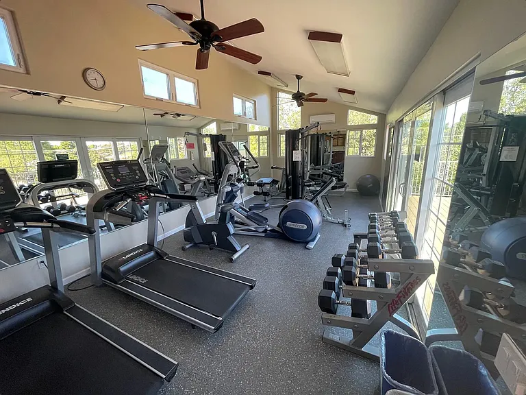 5252 Balboa Arms Dr #170 — Photo 13