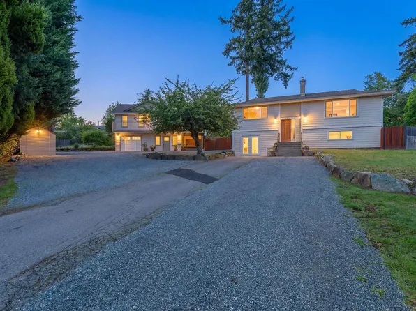 2106 Robbie Pl, Nanaimo, BC V9S 2V4