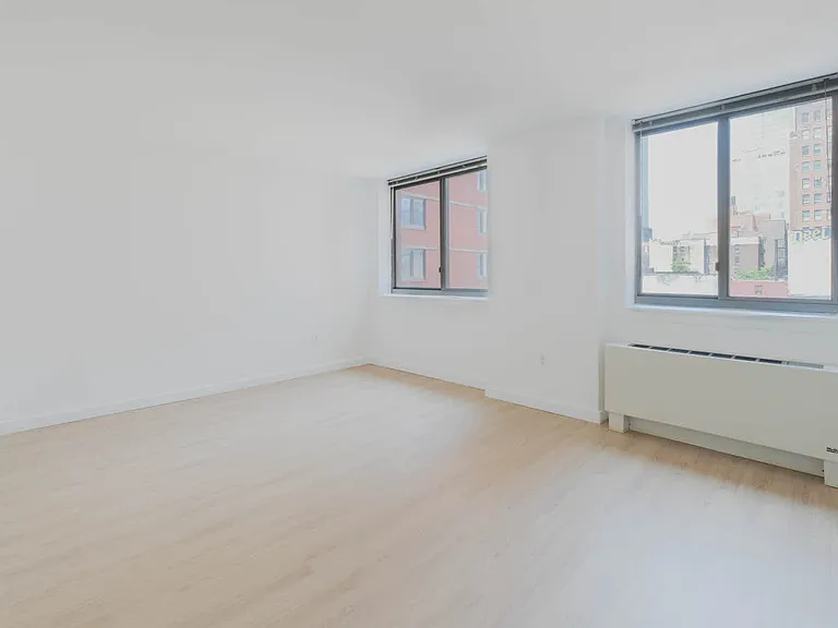 400 W 37th St #7R — Photo 32