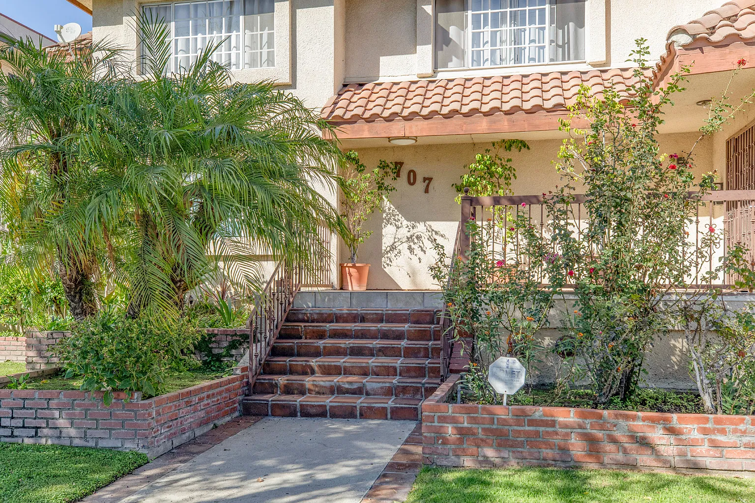 3 bed, 2.5 bath, 1476 sqft, $4,500 — Photo 3