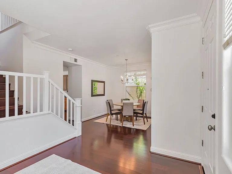 8940 Acorn Way — Photo 4