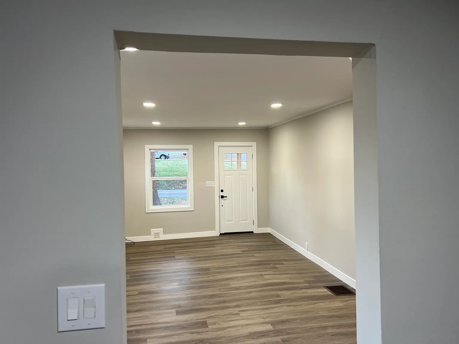 2819 N 51st St — Photo 3