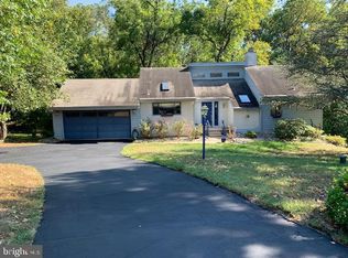 1309 Sonnet Ln, West Chester, PA 19380