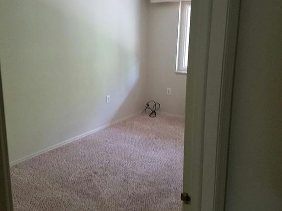 3rd image of 1229 James St