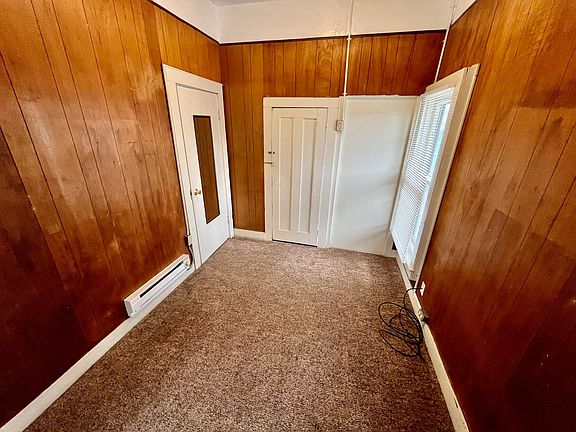 4th image of 221 NW Kings Blvd