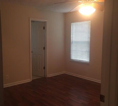 5th image of 3004 Roscommon Dr