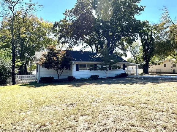 203 Maple Shade Rd, Alma, AR 72921