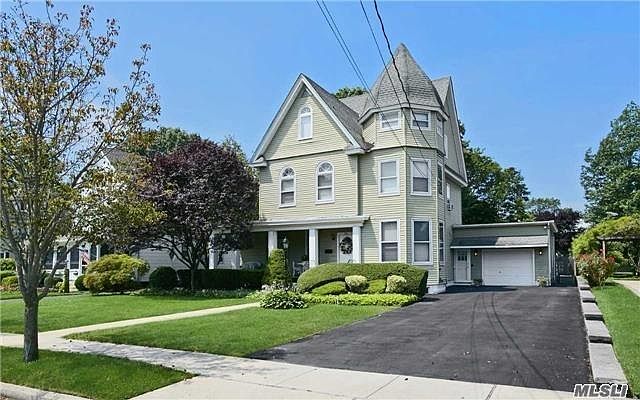 1st image of 96 Windsor Ave