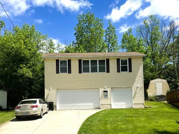 765 Riverside Dr, Vermilion, OH 44089