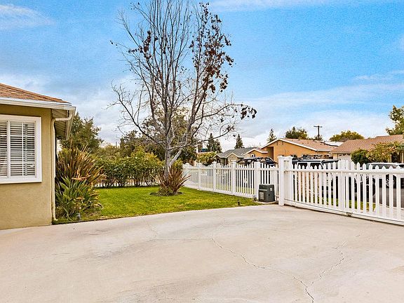3rd image of 5135 Garden Grove Ave