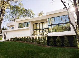 4390 Paran Pl, Atlanta, GA 30327