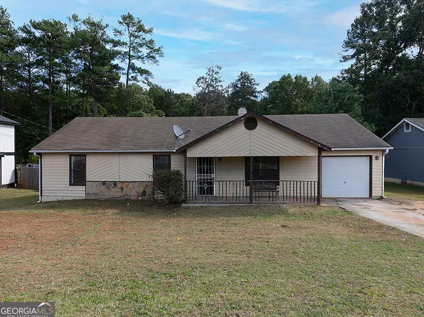 1143 Pine Meadows Dr, Morrow, GA 30260