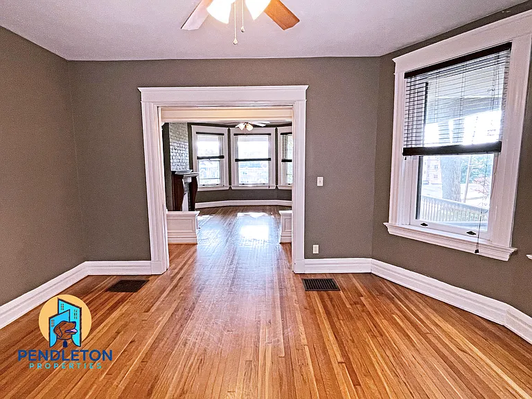 2326 Ashland Ave #1 — Photo 3