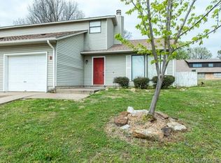 637 Earthside Cir #B, Claremore, OK 74017