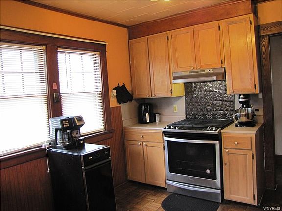3rd image of 309 Highgate Ave