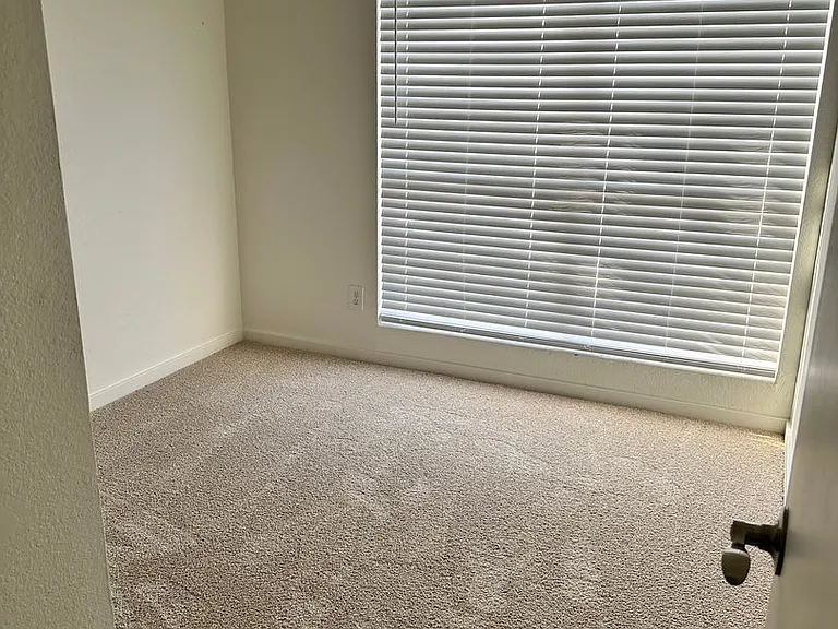 3565 W Butler St — Photo 12