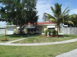 19931 Holiday Rd, Cutler Bay, FL 33157