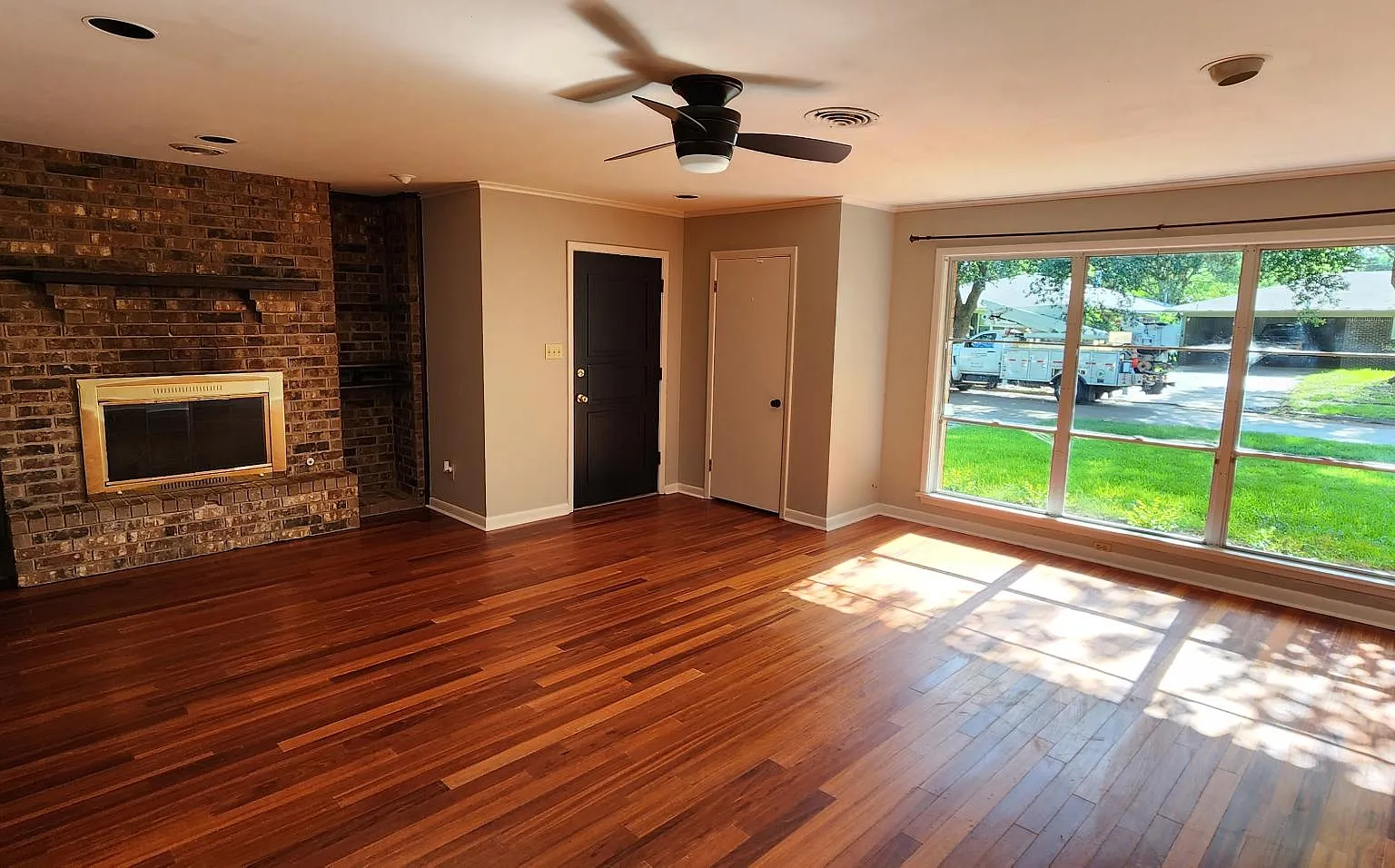 3 bed, 1961 sqft, $1,500 — Photo 2