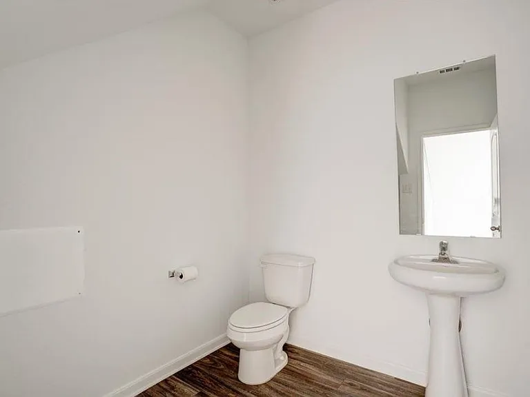 755 Wonderland Trl — Photo 8