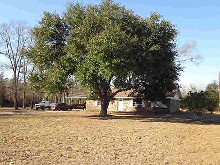 2nd image of 500 Wilson Ln #L