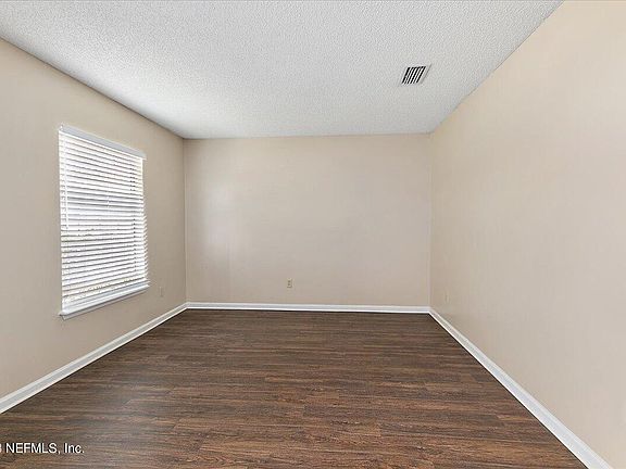 4th image of 355 China Berry Ct
