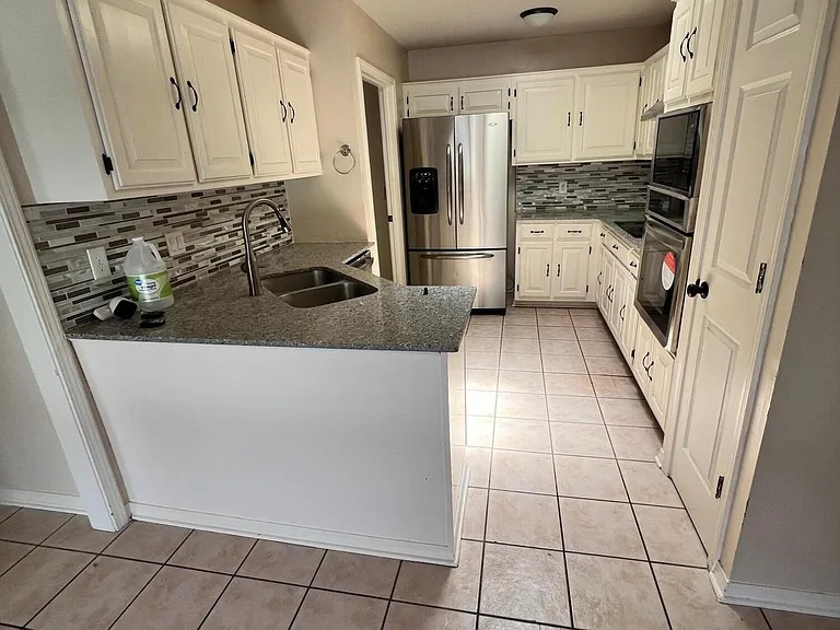 2617 Palmer Dr — Photo 4