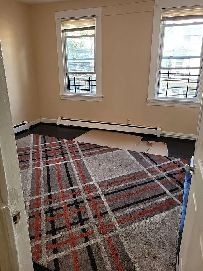3 bed, 1.0 bath, $1,995 — Photo 3