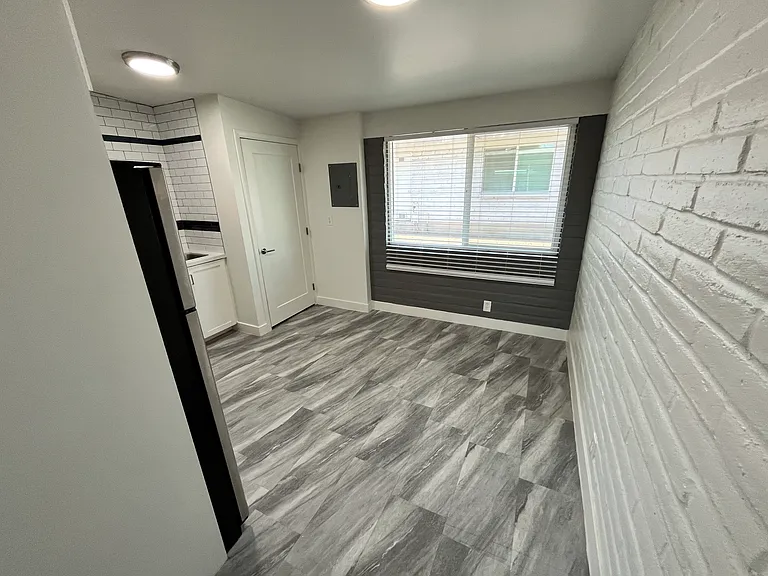 2905 N Euclid Ave — Photo 7