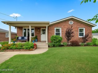 6304 Mount Everest Dr, Louisville, KY 40216