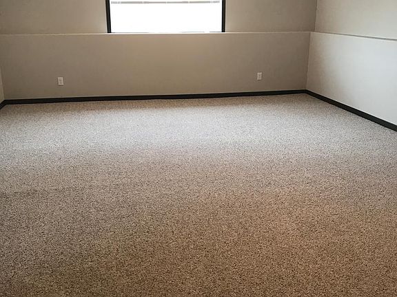 3rd image of 1408 Goldenwood Dr