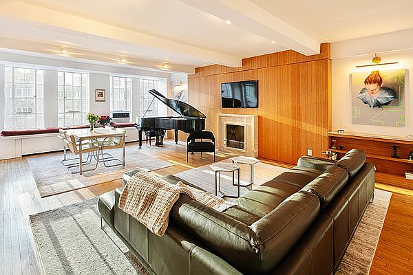 1st image of 340 W 57th St #7GG