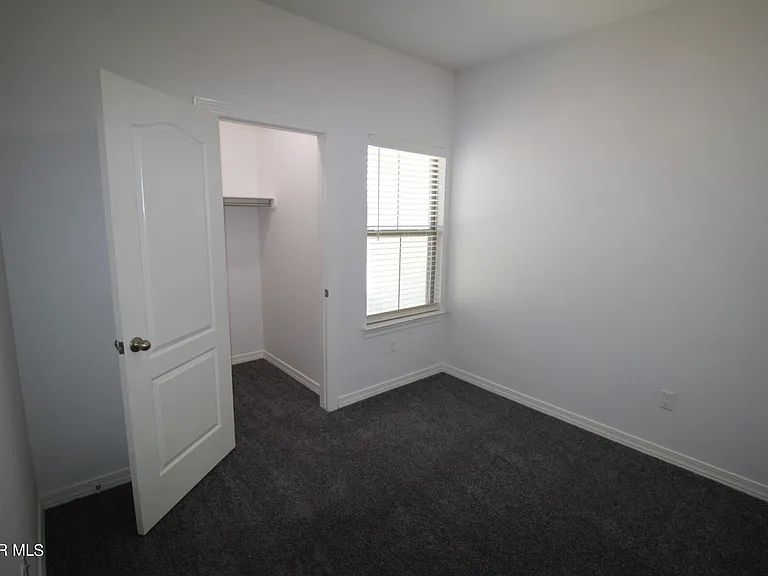620 Adrian Arellano St W — Photo 72