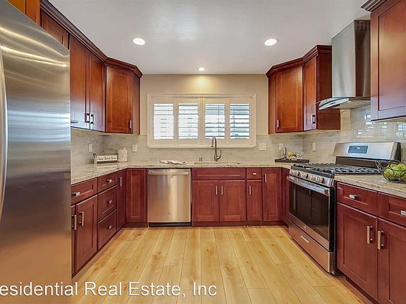 2nd image of 1301 Poe Ln