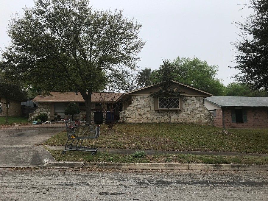 1st image of 2415 Marilyn Kay St