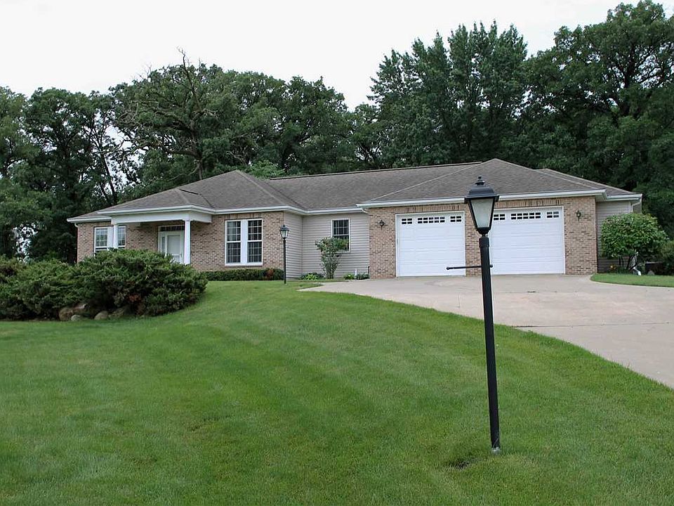 1st image of 213 Oakwood Cir