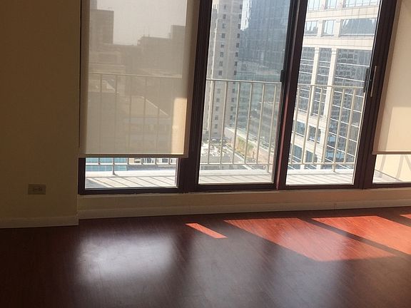 2nd image of 200 N Dearborn St Unit 4401