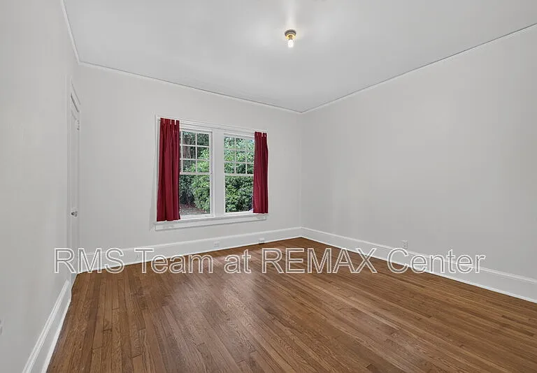 582 Clifton Rd NE — Photo 26
