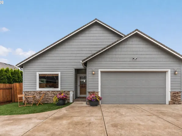 852 T St, Springfield, OR 97477