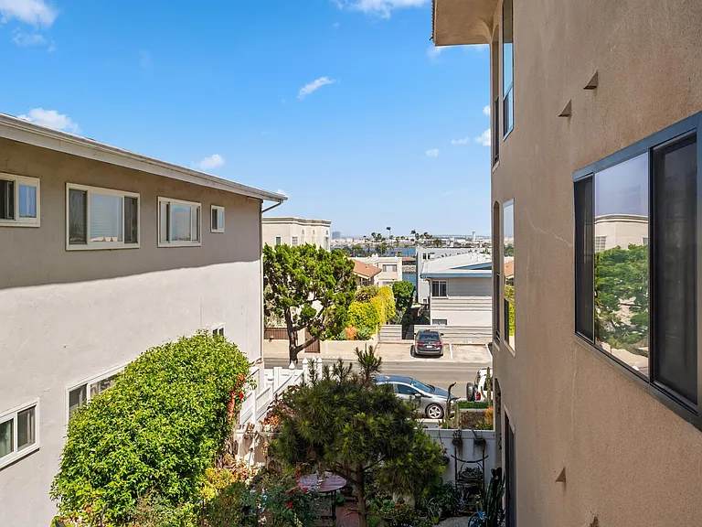 370 Rosecrans St #203 — Photo 32