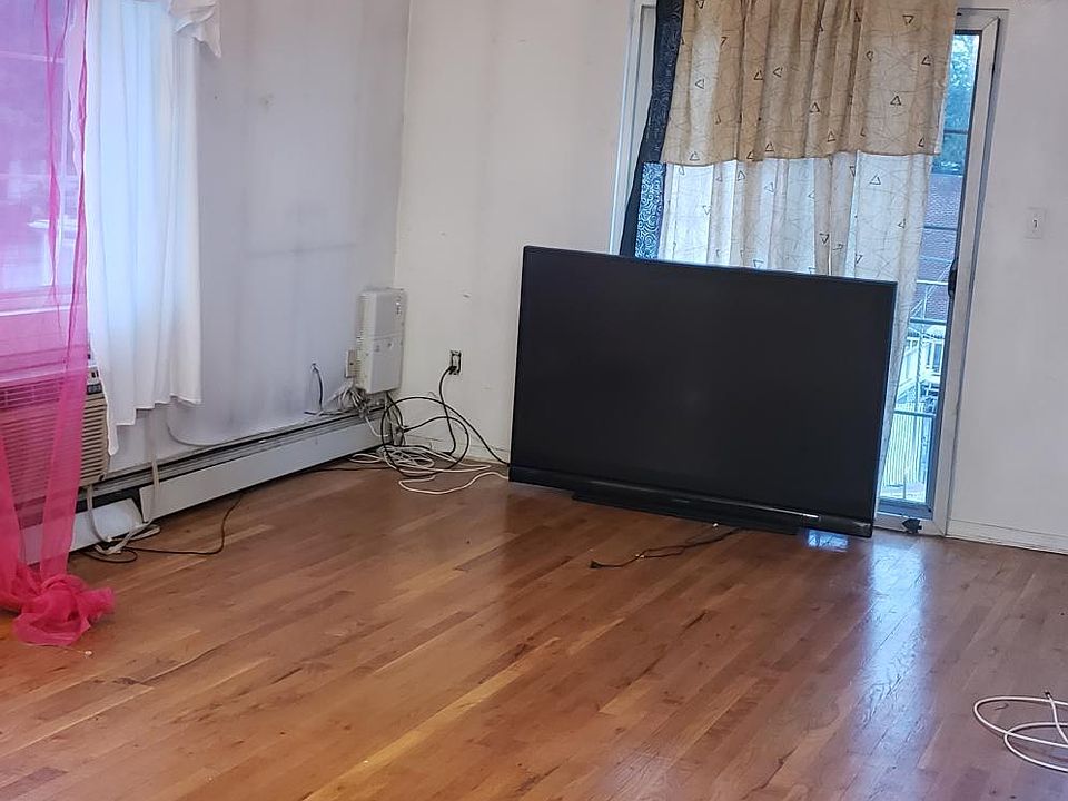 1st image of 1178 E 93rd St #3