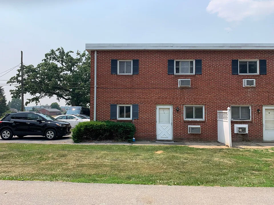 835 High St