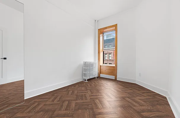 Rented by REAL New York | media 19